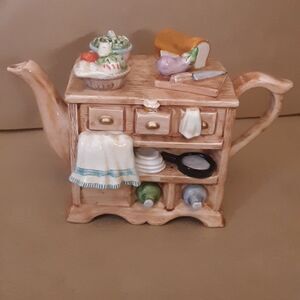 Cardinal Novelty Kitchen Kettle